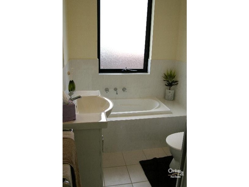 2A Inverell Avenue, North Plympton SA 5037