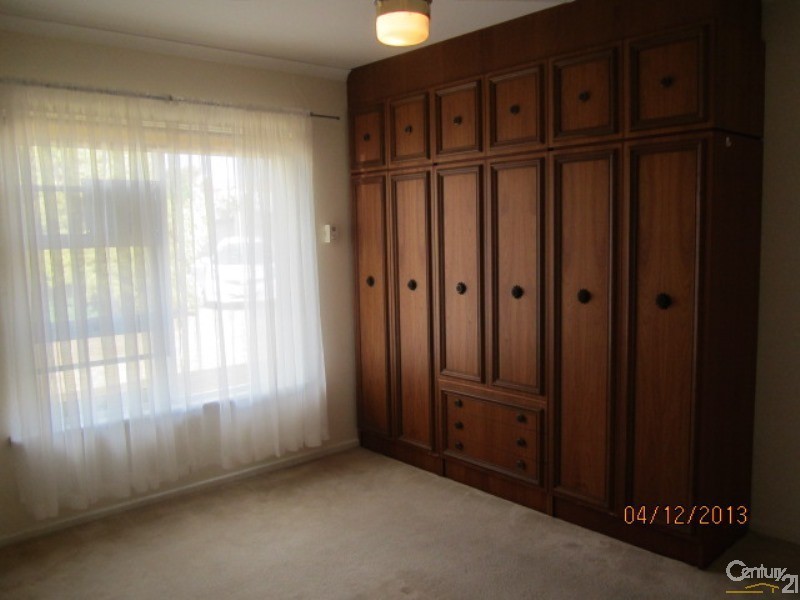 1 / 240A SEAVIEW ROAD, Henley Beach SA 5022