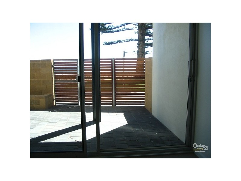 2/2 SOUTH ESPLANADE, Glenelg SA 5045