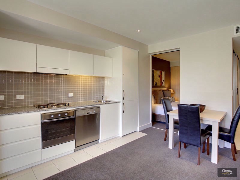 App 328 Oaks Pier, Glenelg SA 5045