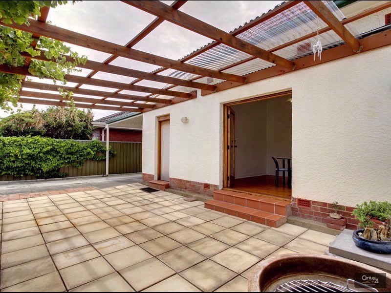 85 Tapleys Hill Road, Glenelg North SA 5045