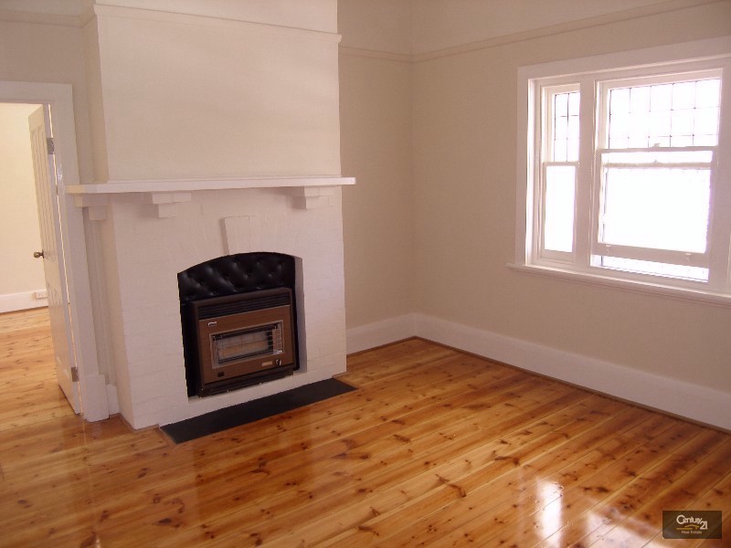 4 Maxwell Terrace, Glenelg East SA 5045