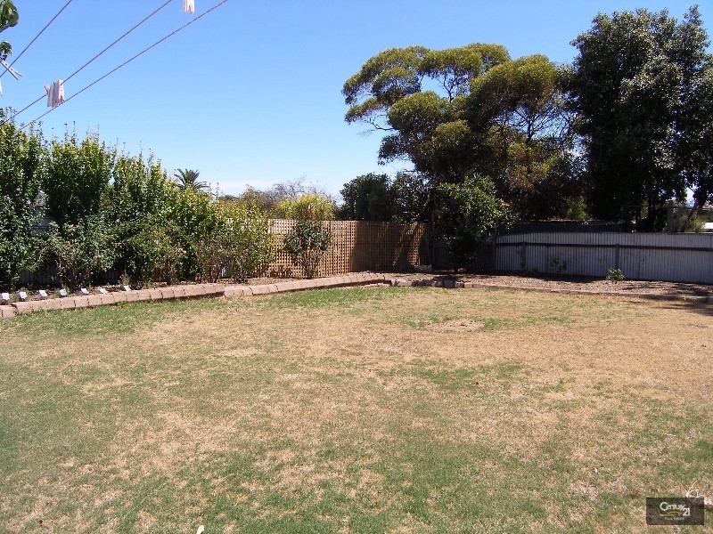 28 Second Avenue, Moana SA 5169