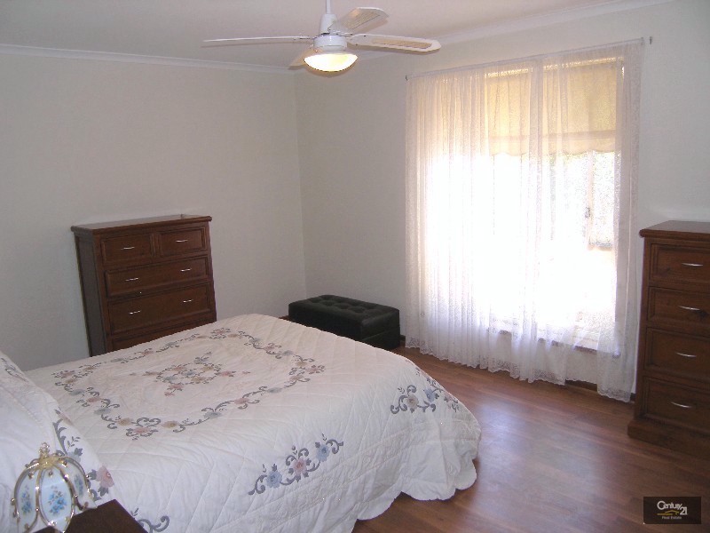 28 Second Avenue, Moana SA 5169
