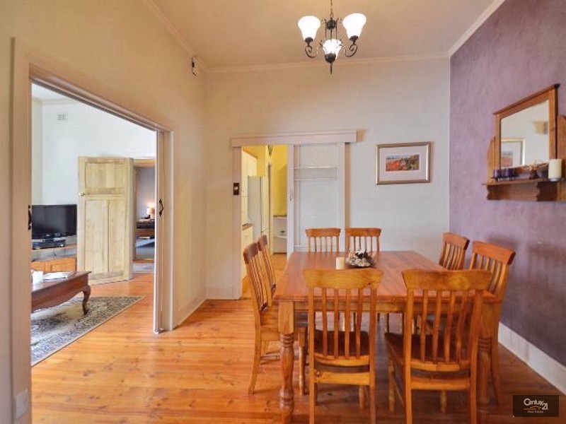 8 McGilp Avenue, Glengowrie SA 5044