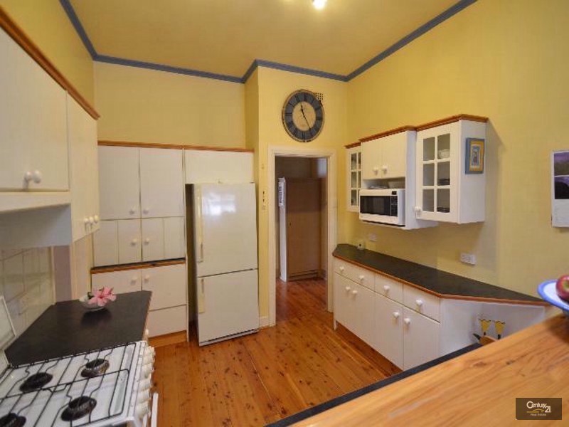8 McGilp Avenue, Glengowrie SA 5044