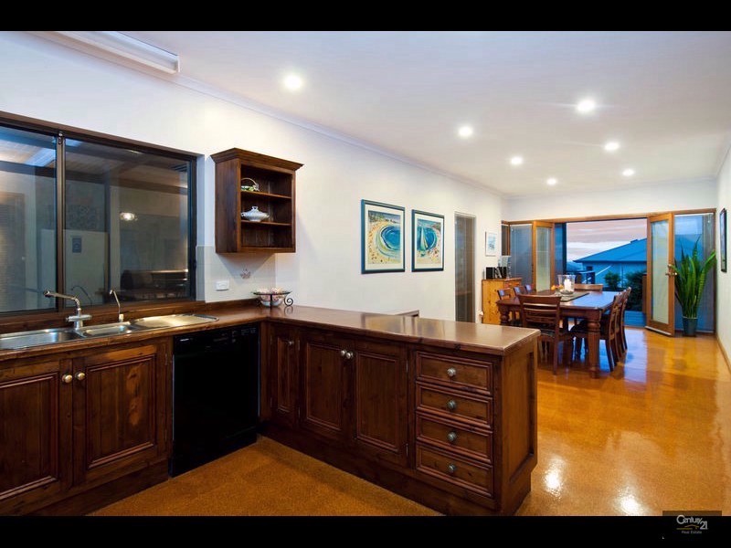 4 Glenvale Avenue, Marino SA 5049