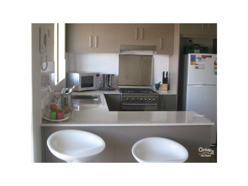 9 / 18 BROADWAY, Glenelg South SA 5045