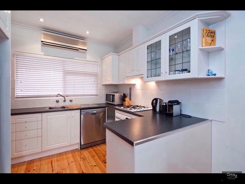 8/9 Broadway, Glenelg South SA 5045