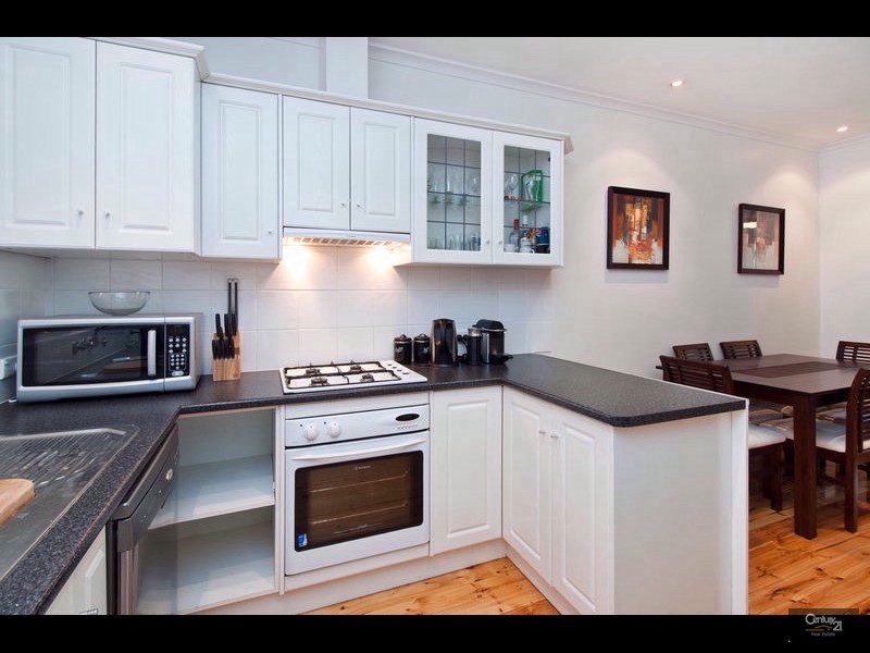 8/9 Broadway, Glenelg South SA 5045