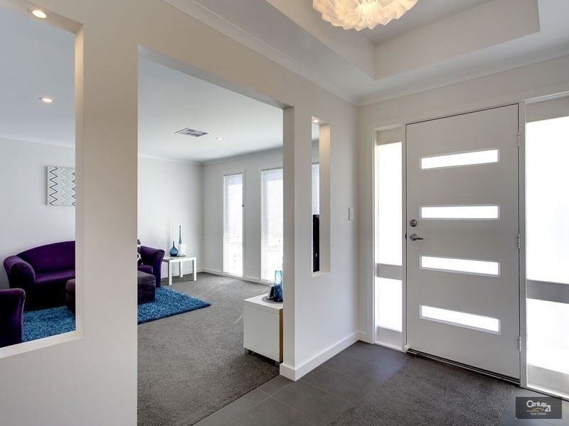 15 Bradbury Court, Hallett Cove SA 5158