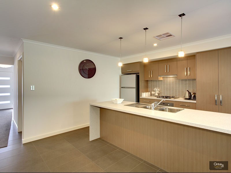 15 Bradbury Court, Hallett Cove SA 5158