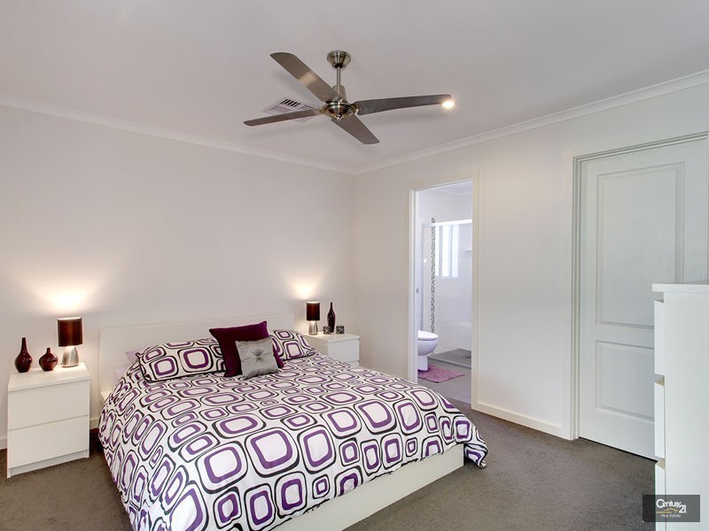15 Bradbury Court, Hallett Cove SA 5158