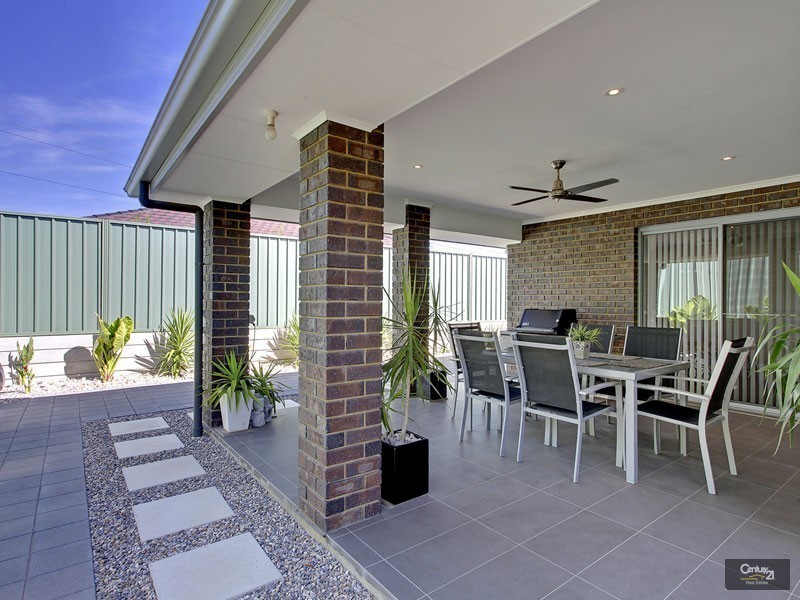 15 Bradbury Court, Hallett Cove SA 5158