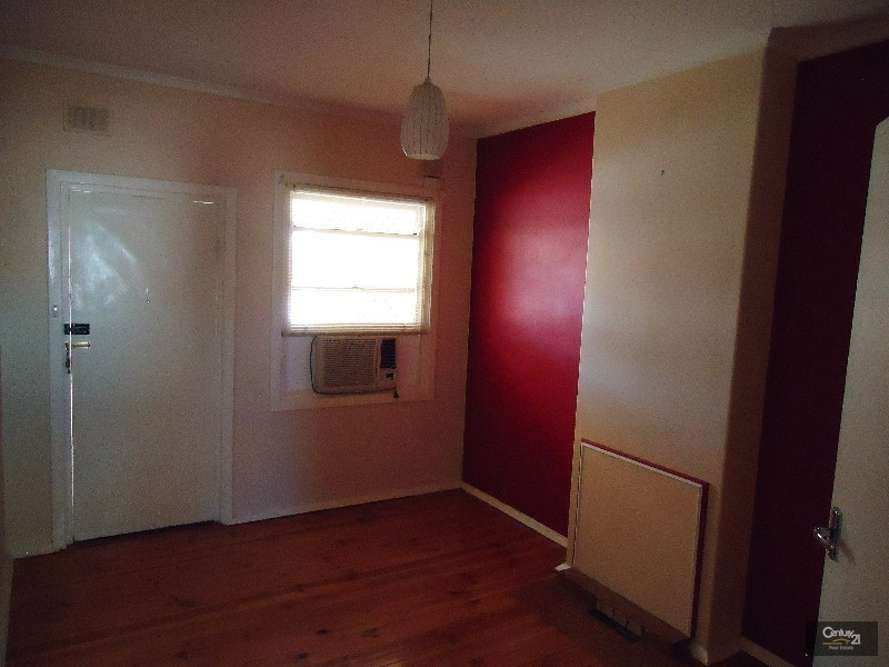 32 Weroona Avenue, Park Holme SA 5043