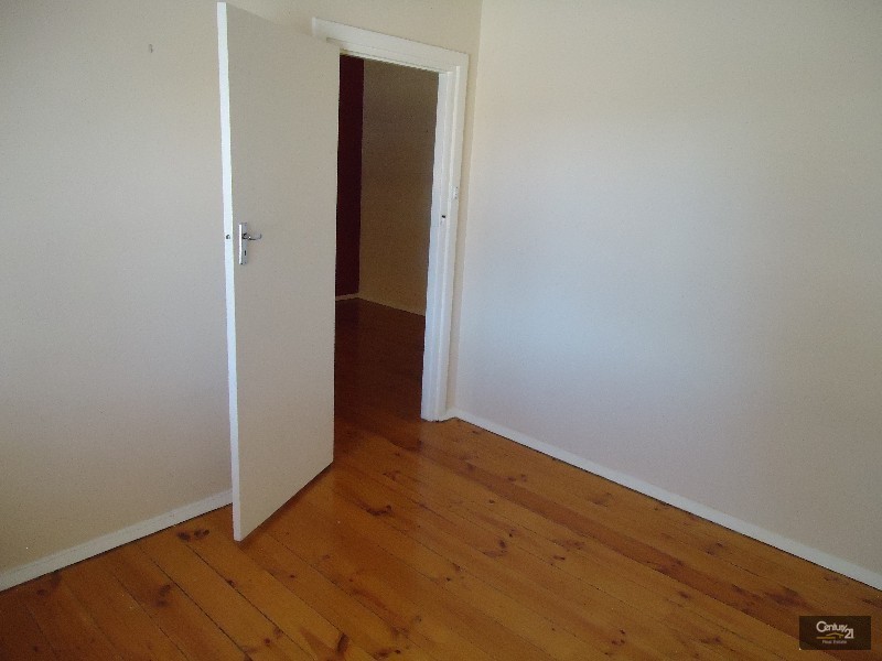 32 Weroona Avenue, Park Holme SA 5043