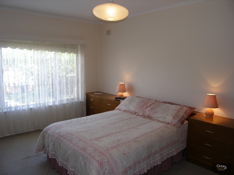 7 Nilpena Avenue, Park Holme SA 5043