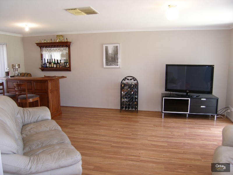 5 Middle Gully Avenue, Sheidow Park SA 5158