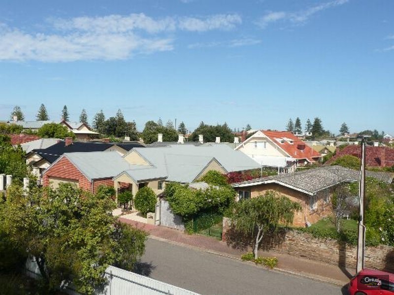 20/1 Ramsgate Street, Glenelg South SA 5045