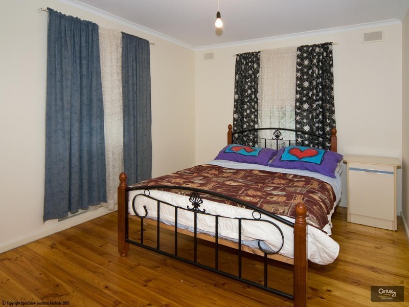 26 james rd, Happy Valley SA 5159