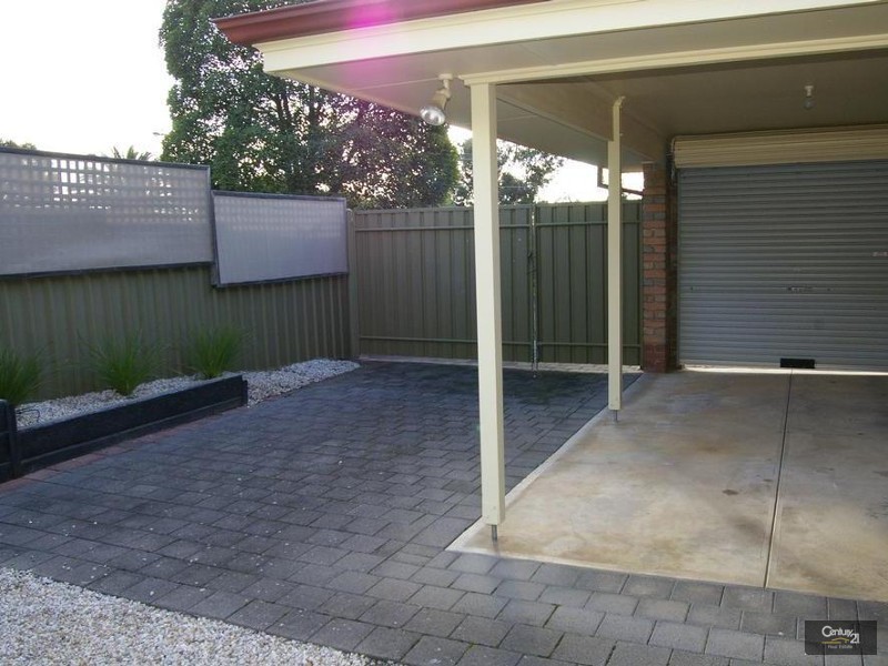 8 Roy Road, Paradise SA 5075