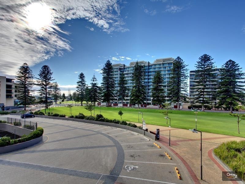 604/16 Holdfast Promenade, Glenelg SA 5045