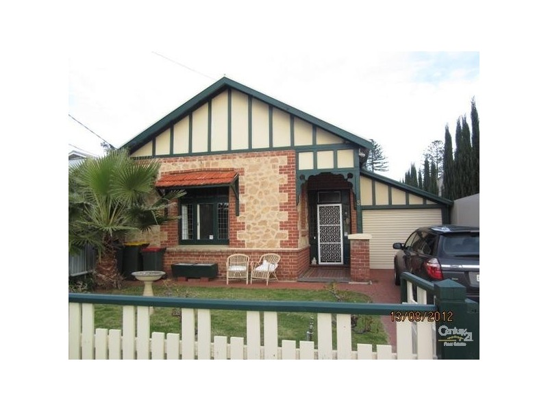 3 PENZANCE STREET, Glenelg SA 5045
