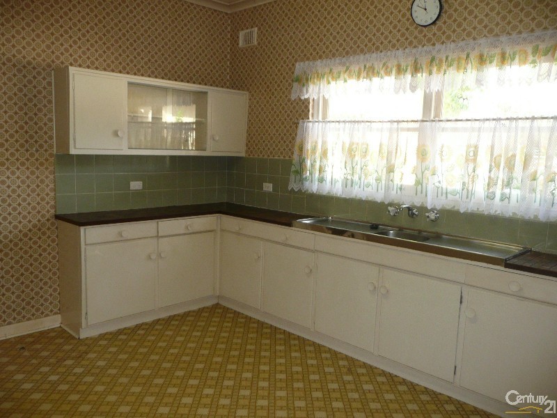 33 Astrid Avenue, Warradale SA 5046