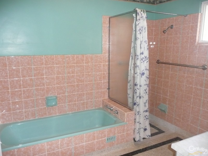 33 Astrid Avenue, Warradale SA 5046