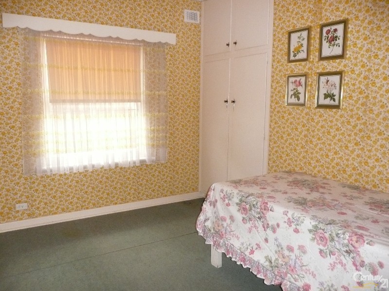 33 Astrid Avenue, Warradale SA 5046