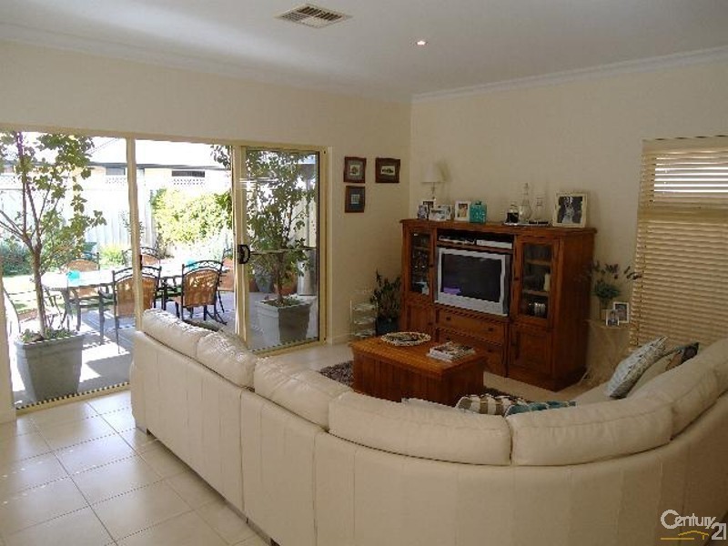 1 Rugby Street, Dover Gardens SA 5048