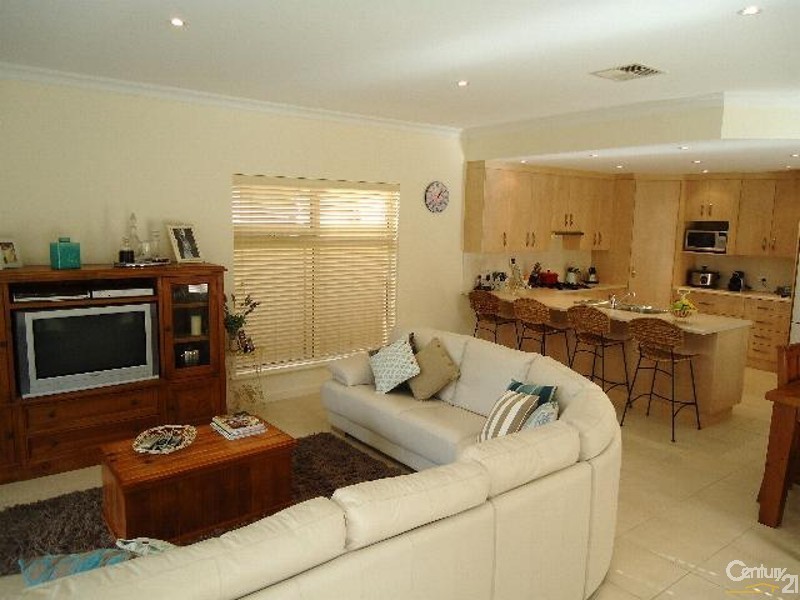 1 Rugby Street, Dover Gardens SA 5048