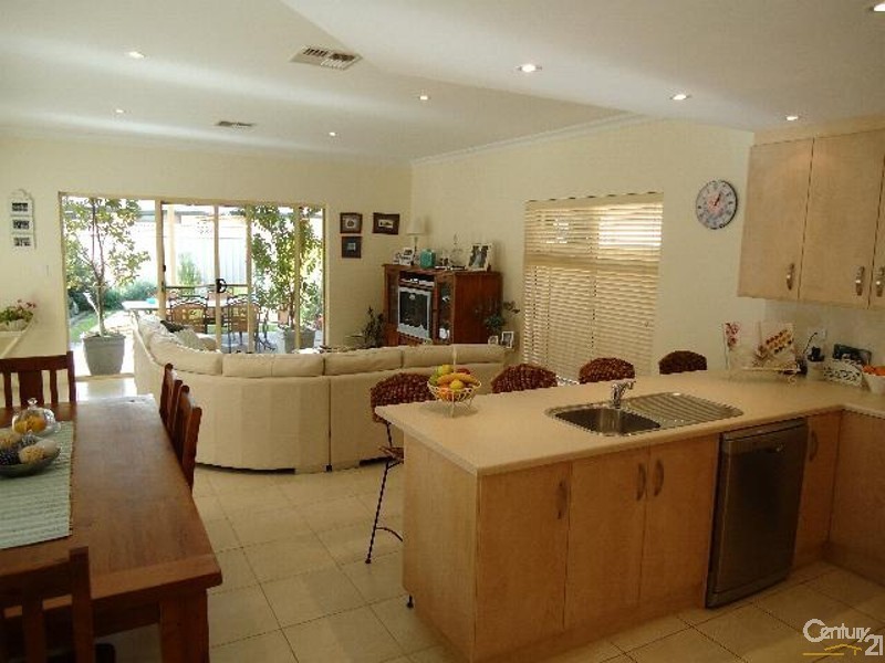 1 Rugby Street, Dover Gardens SA 5048