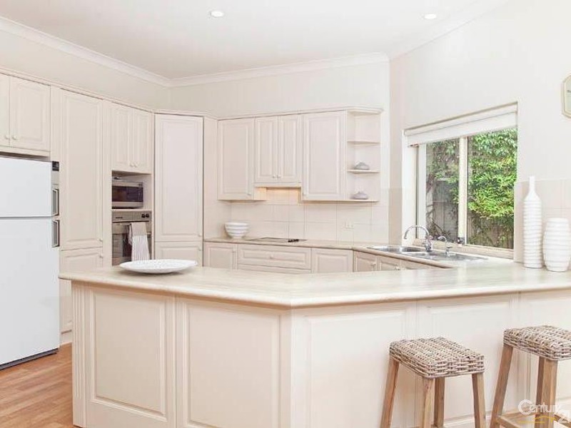 26 Maturin Road, Glenelg SA 5045