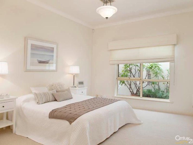 26 Maturin Road, Glenelg SA 5045