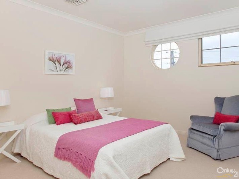 26 Maturin Road, Glenelg SA 5045