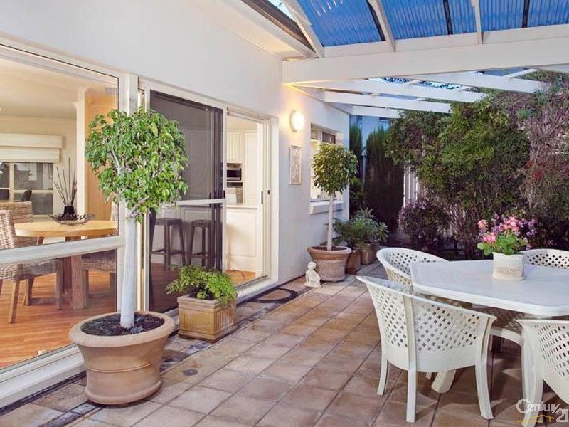 26 Maturin Road, Glenelg SA 5045