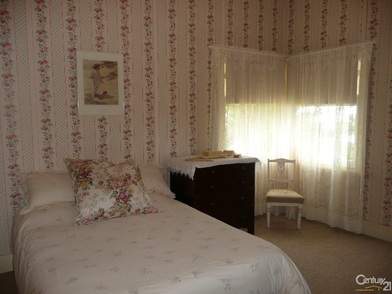 19 Shaftesbury Terrace, Marino SA 5049