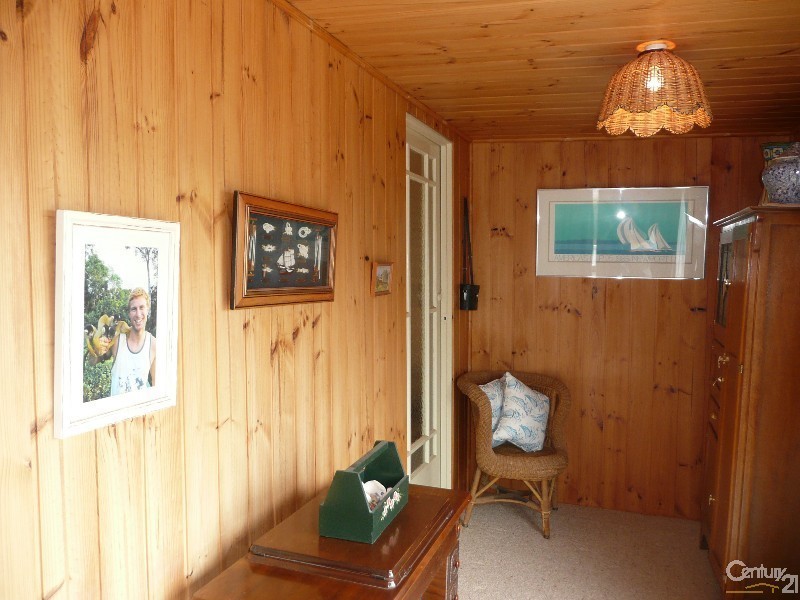 19 Shaftesbury Terrace, Marino SA 5049