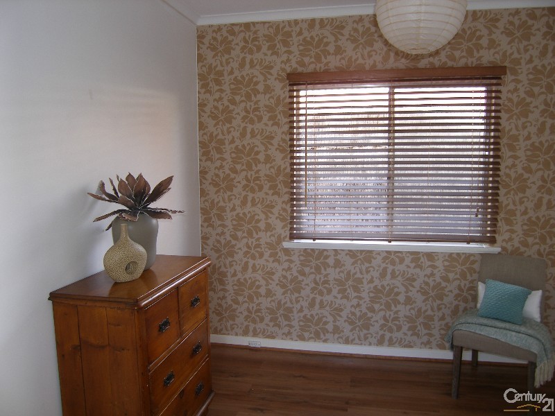 4 Greenfield Road, Seaview Downs SA 5049