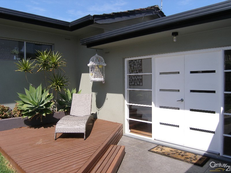 4 Greenfield Road, Seaview Downs SA 5049