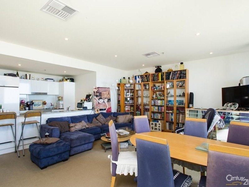 2/2 South Esplanade, Glenelg SA 5045