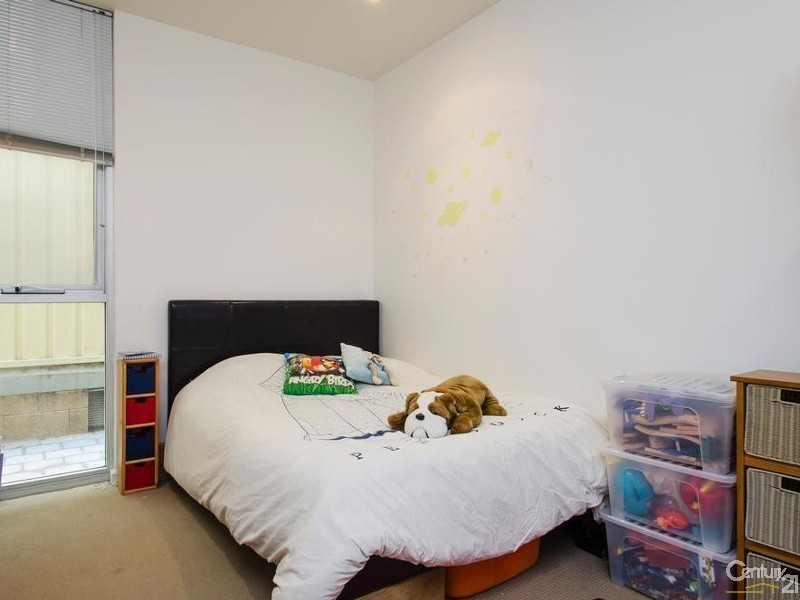 2/2 South Esplanade, Glenelg SA 5045