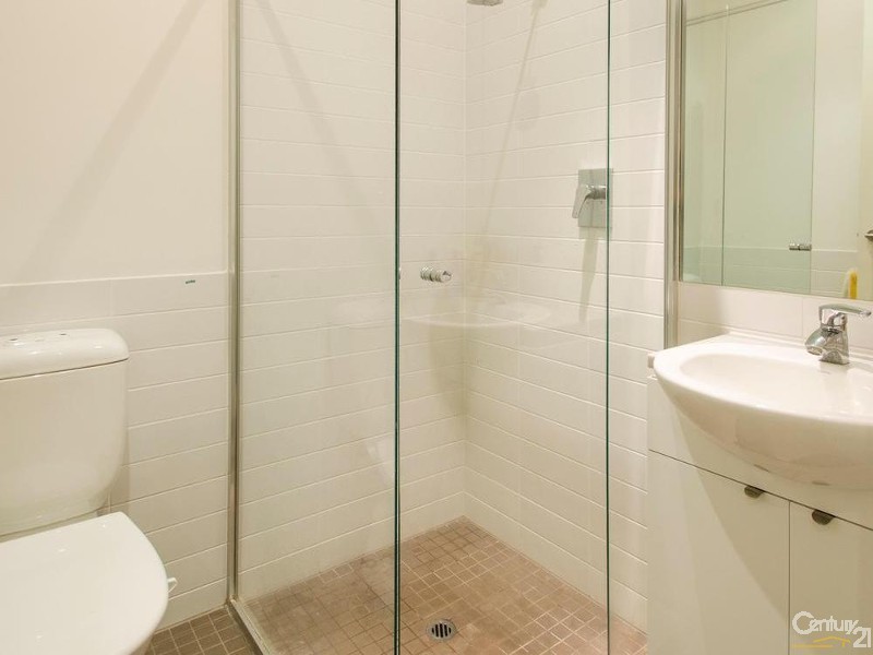 2/2 South Esplanade, Glenelg SA 5045
