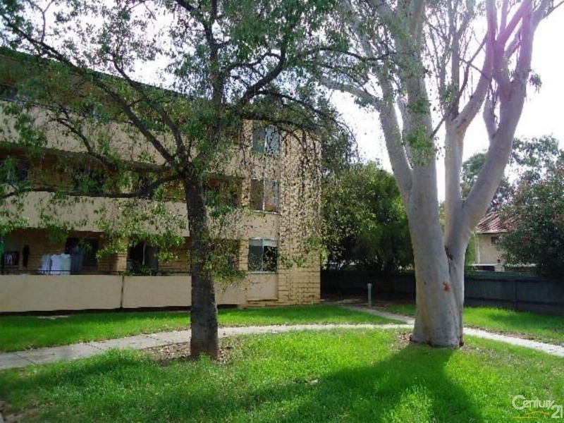6/21 Laught Avenue, Black Forest SA 5035