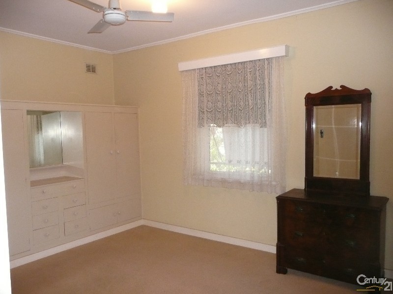 2 Gore Street, Oaklands Park SA 5046