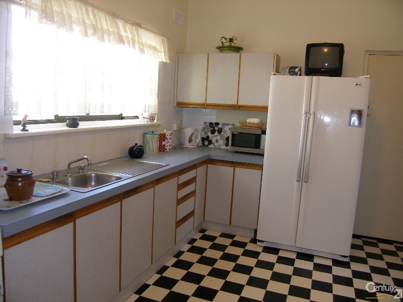3 Warunda Avenue, Seaview Downs SA 5049