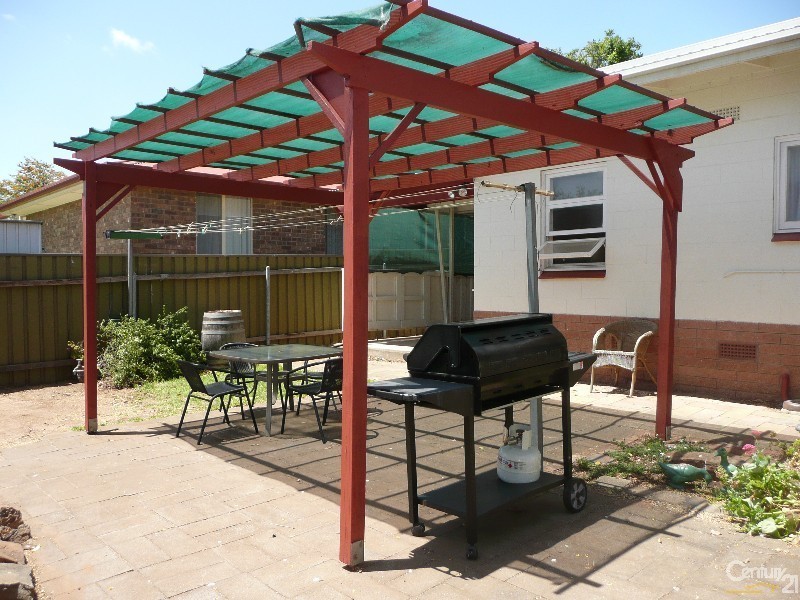 3 Warunda Avenue, Seaview Downs SA 5049