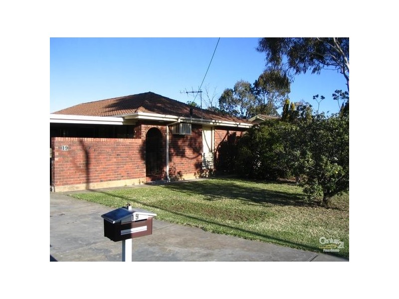 19 STONE ROAD, Happy Valley SA 5159