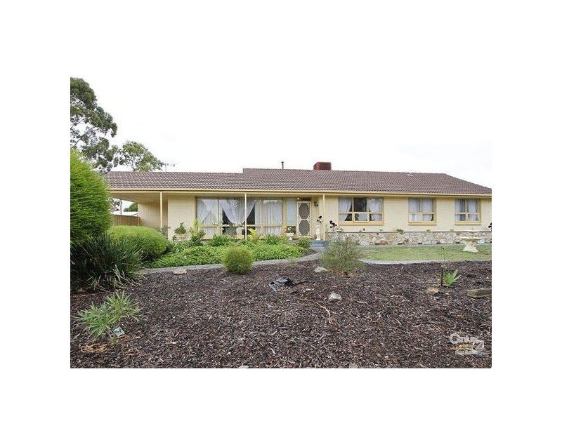 8 LILLIMUR AVENUE, Morphett Vale SA 5162